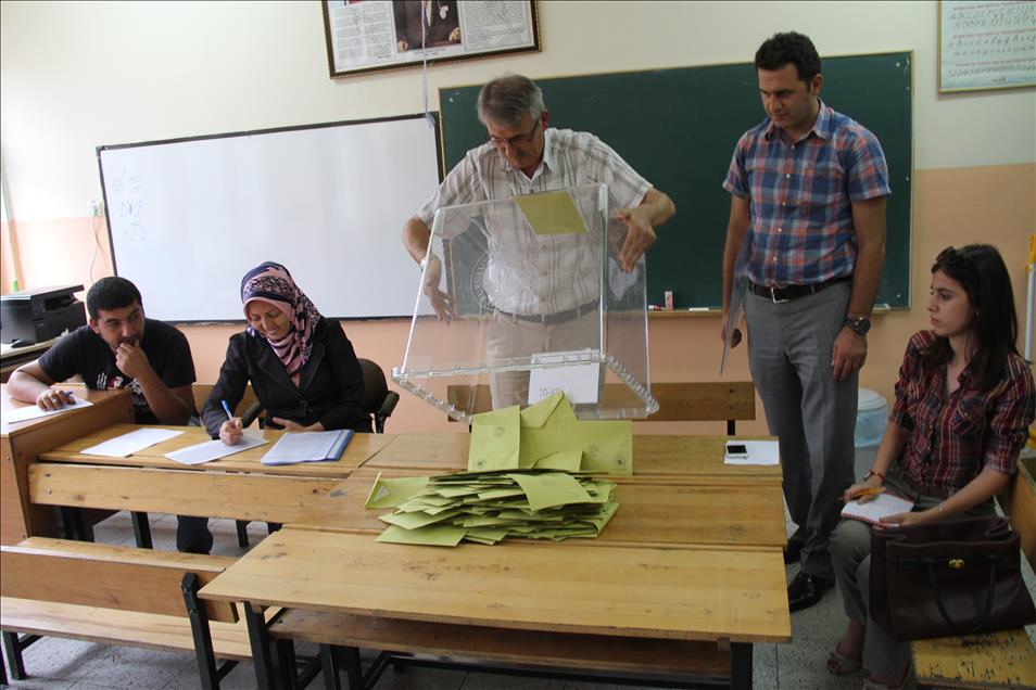 Türkiye cumhurbaşkanını seçiyor