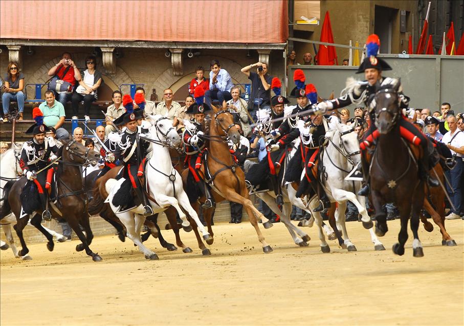 Siena’da dünyaca ünlü Palio Festivali yapıldı