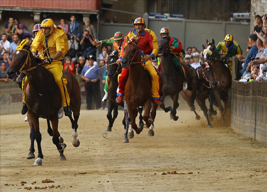 Siena’da dünyaca ünlü Palio Festivali yapıldı