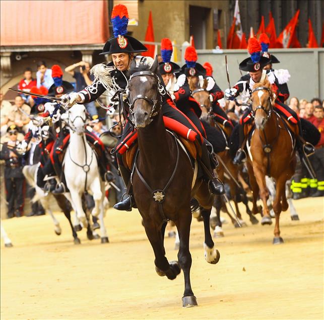 Siena’da dünyaca ünlü Palio Festivali yapıldı