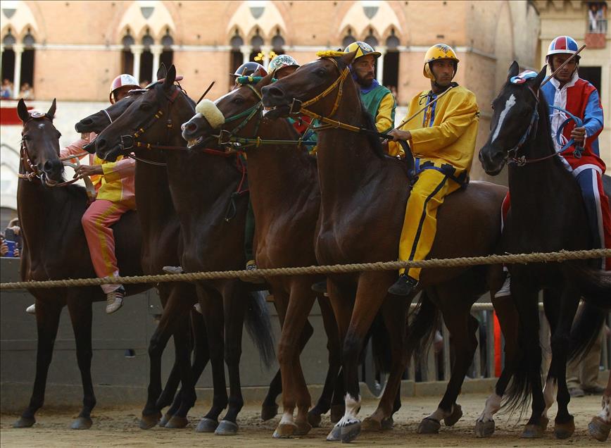 Siena’da dünyaca ünlü Palio Festivali yapıldı