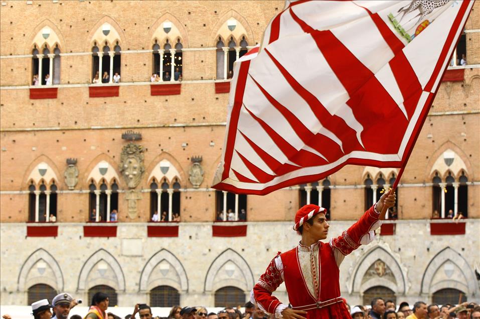 Siena’da dünyaca ünlü Palio Festivali yapıldı