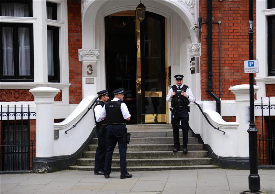 Assange'in 2 yıldır kaldığı Ekvador'un Londra Büyükelçiliği