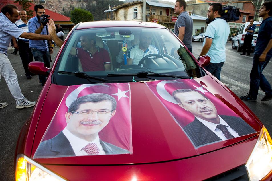 Davutoğlu'nun AK Parti Genel Başkan adayı gösterilmesi