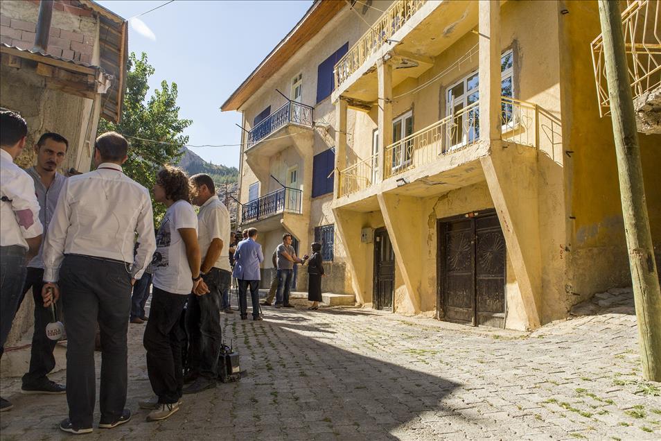 Ahmet Davutoğlu'nun AK Parti Genel Başkan adayı gösterilmesi