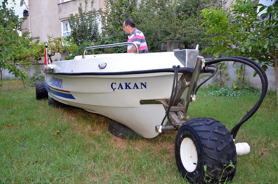 Hidrolik ustasından "karada ve denizde gidebilen tekne sistemi"