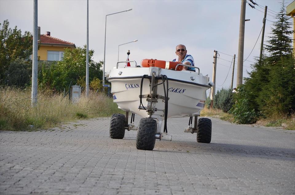 Hidrolik ustasından "karada ve denizde gidebilen tekne sistemi"