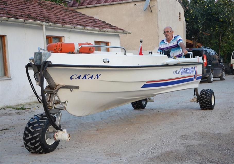 Hidrolik ustasından "karada ve denizde gidebilen tekne sistemi"