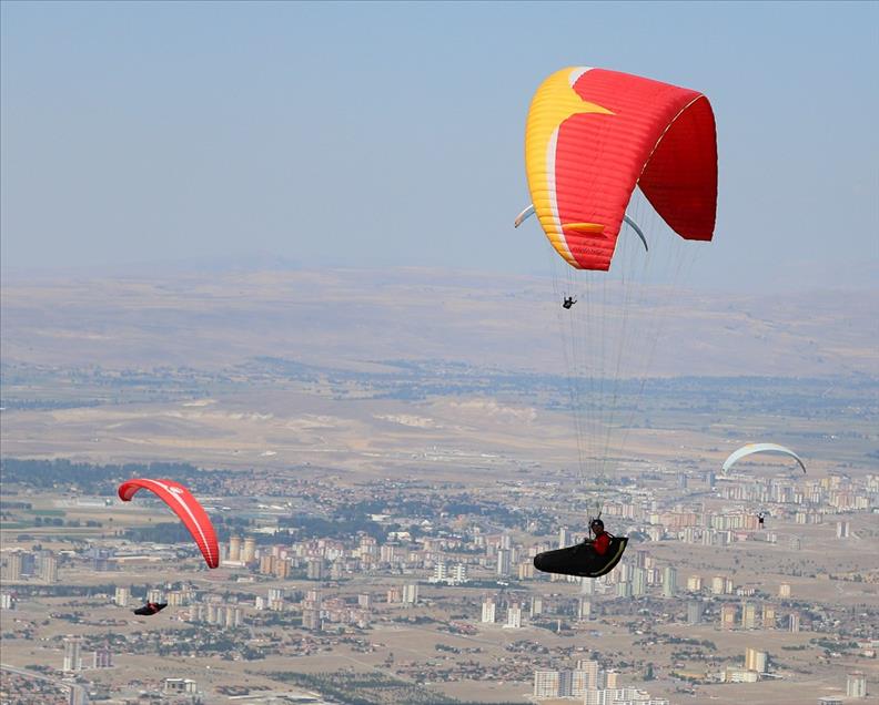 Uluslararası Ali Dağı Yamaç Paraşütü Yarışması
