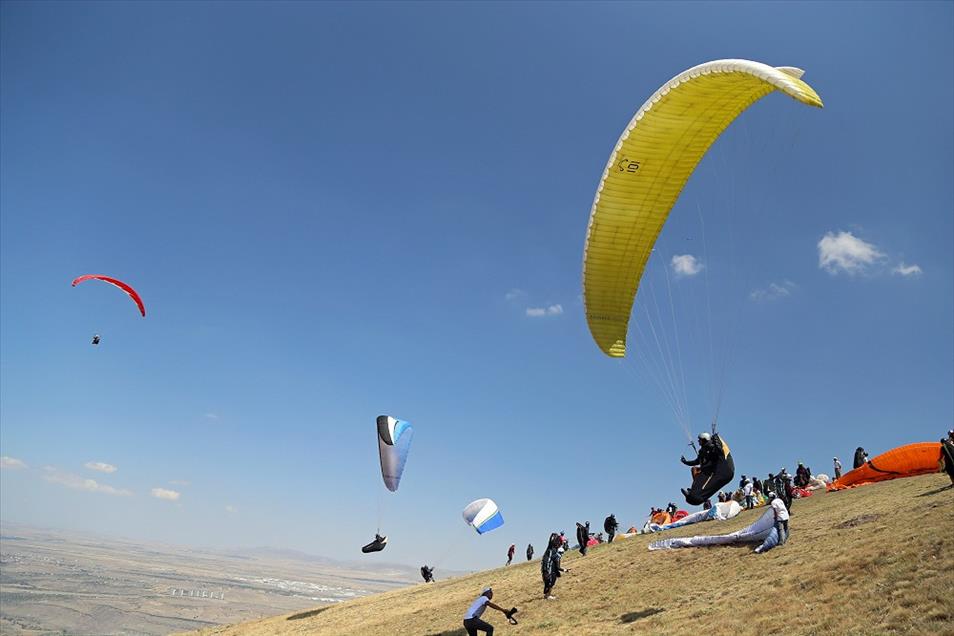 Uluslararası Ali Dağı Yamaç Paraşütü Yarışması