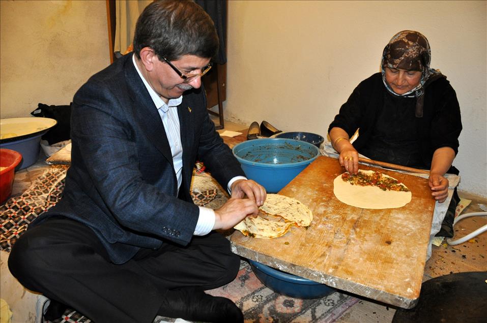 AA Objektiflerinden Ahmet Davutoğlu