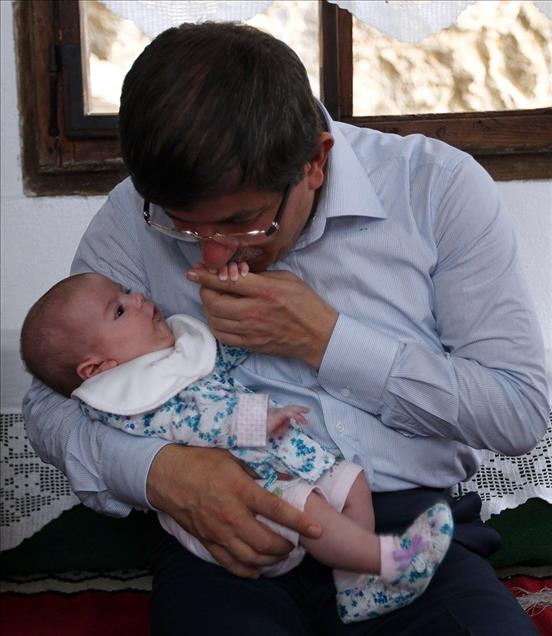 AA Objektiflerinden Ahmet Davutoğlu