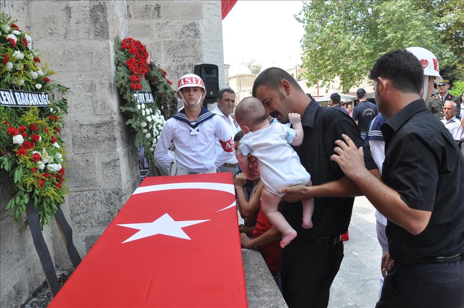 Lice'deki heykel gerginliği