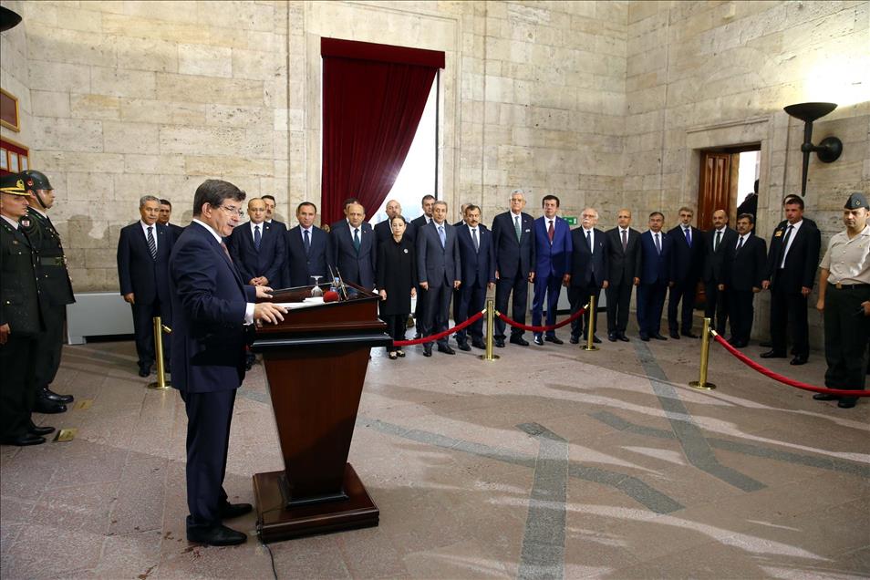 62. Hükümetten Anıtkabire ziyaret