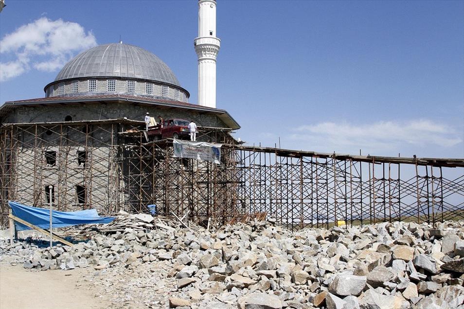 Karadeniz usulü "köprü", cami inşaatını kolaylaştırdı