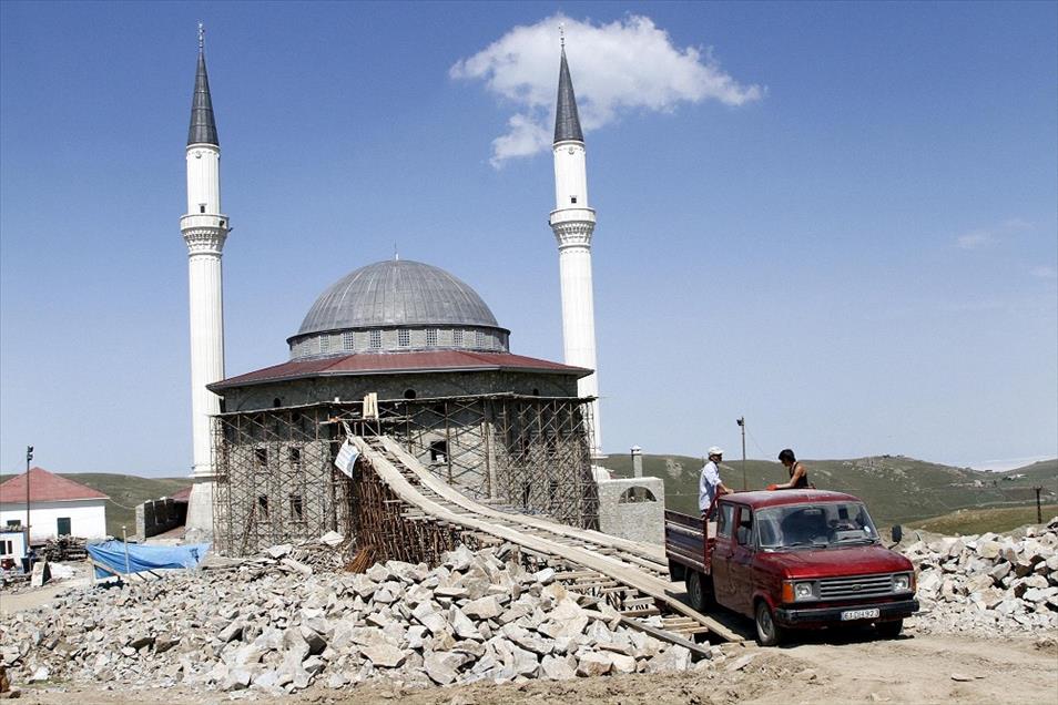 Karadeniz usulü "köprü", cami inşaatını kolaylaştırdı