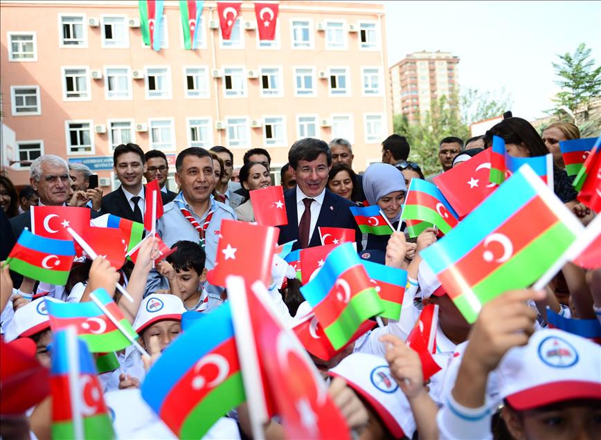 Başbakan Davutoğlu Azerbaycan'da