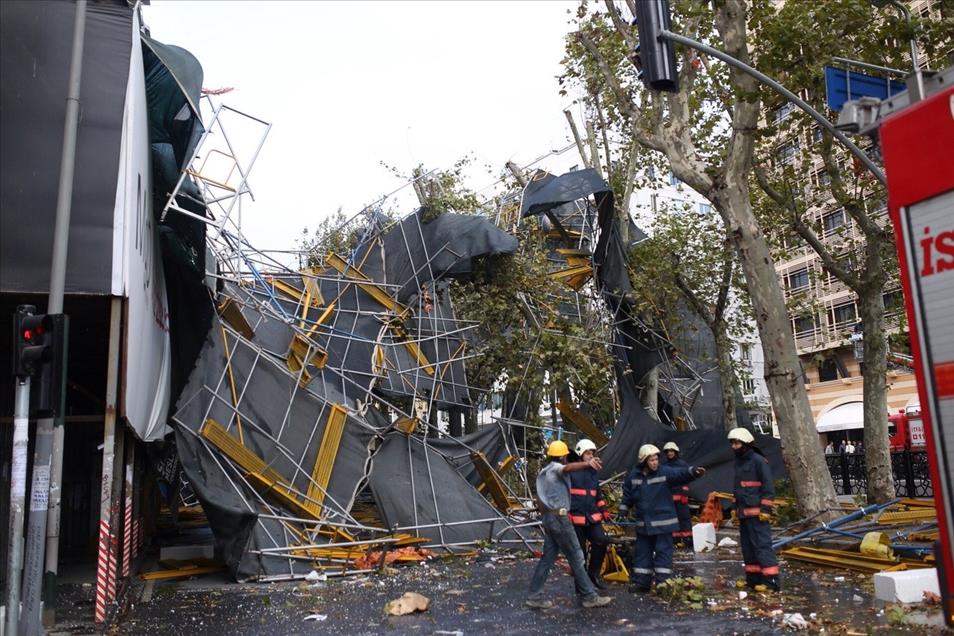 İstanbul'da fırtına