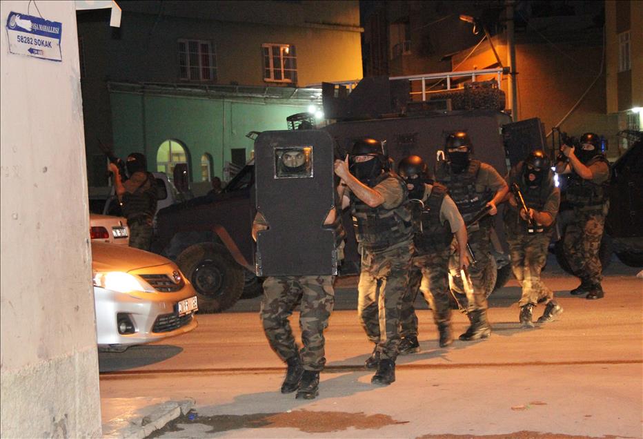Adana'da "şafak" operasyonu