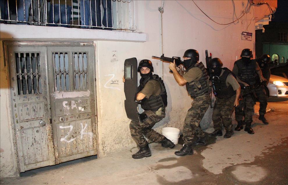 Adana'da "şafak" operasyonu
