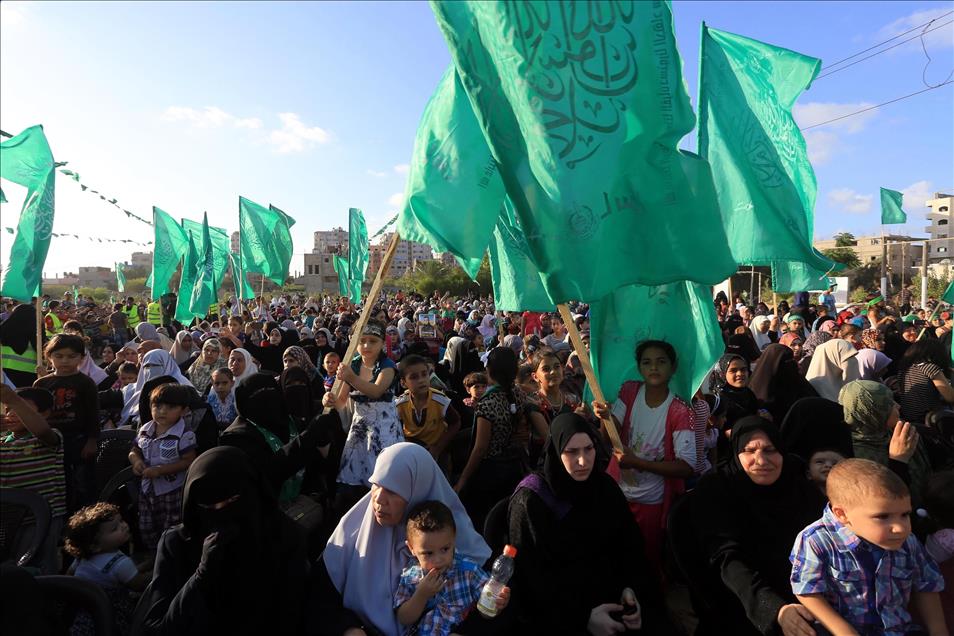 Gazze'de şehit aileleri için tören