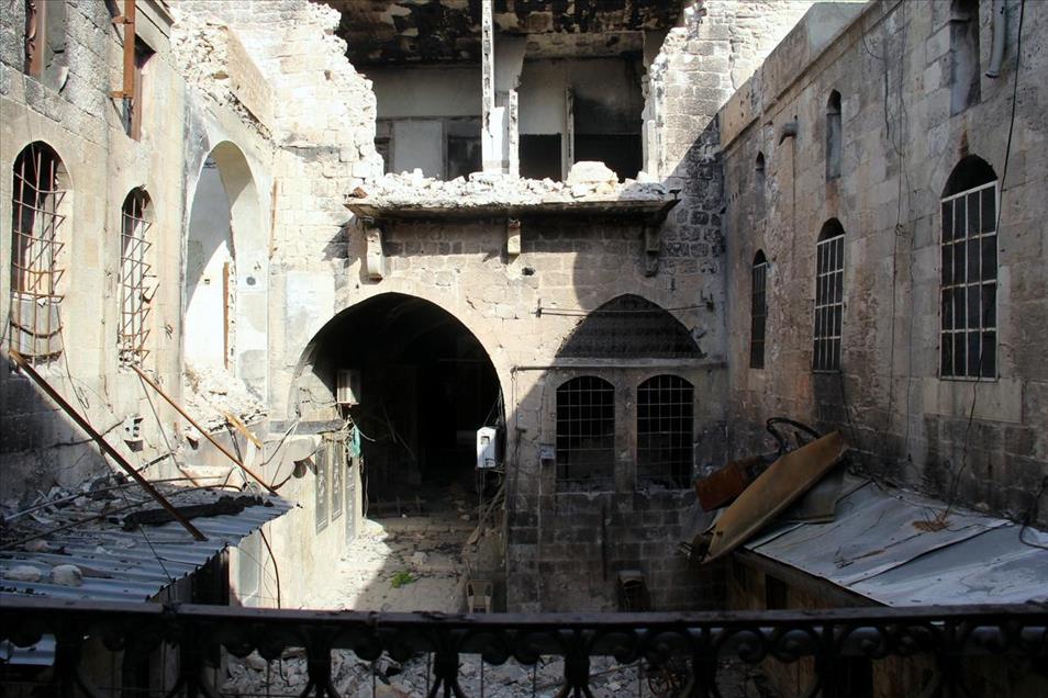 الجامع الأموي بحلب.. شاهد عيان على الوجه القبيح للحرب الدائرة في سوريا