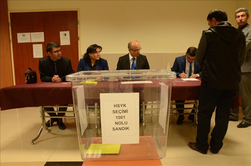 Hakim ve savcılar sandık başında