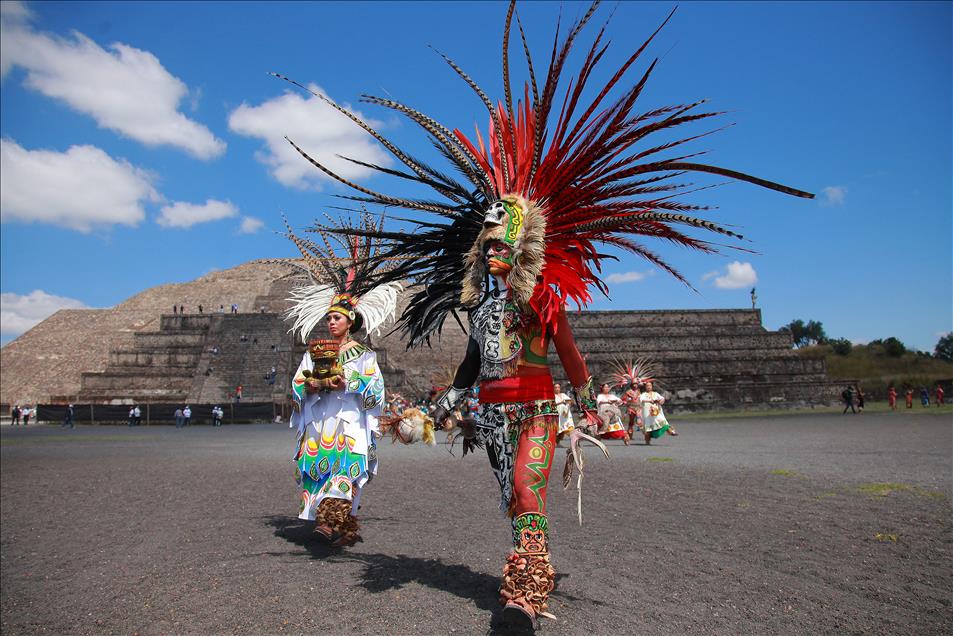 New Fire lighting ceremony in pre-hispanic city Teotihuacan