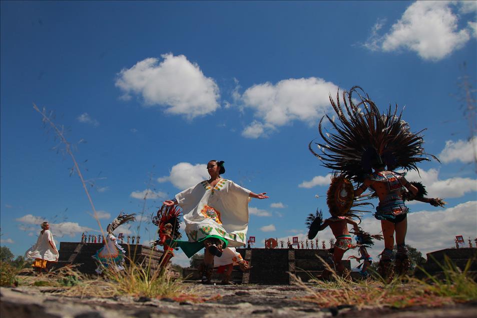 New Fire lighting ceremony in pre-hispanic city Teotihuacan
