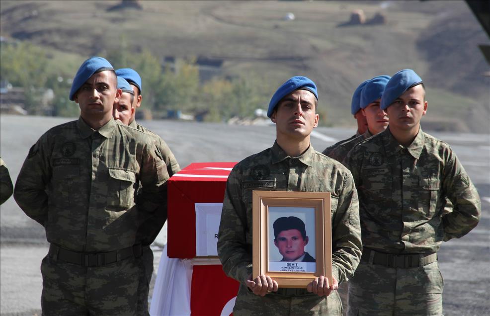 Yüksekova'daki 3 şehit için tören