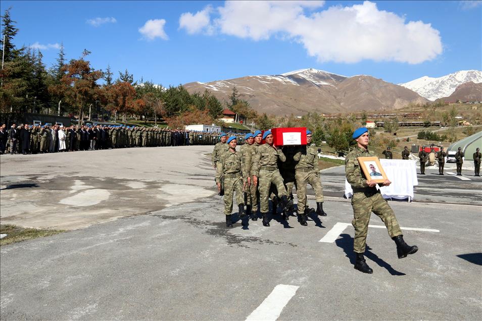 Yüksekova'daki 3 şehit için tören