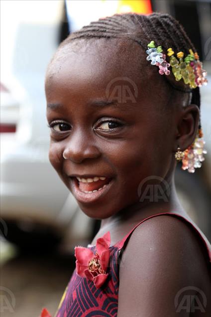Ivory Coast: Children's happiness despite poverty and unused natural resources