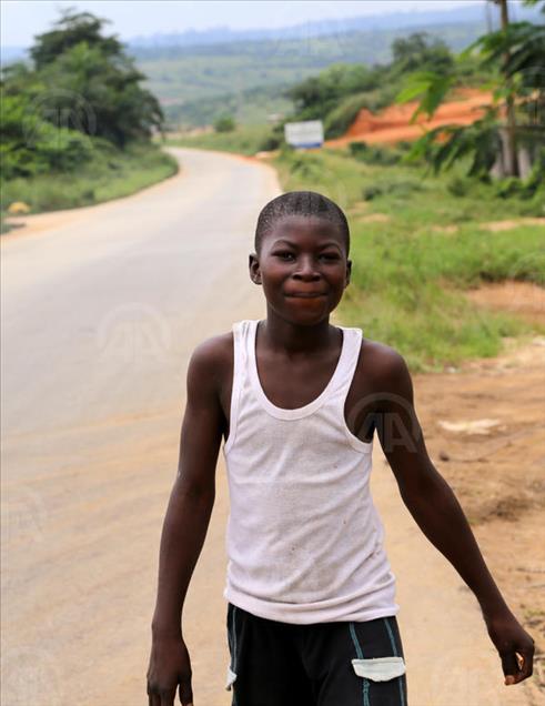 Ivory Coast: Children's happiness despite poverty and unused natural resources