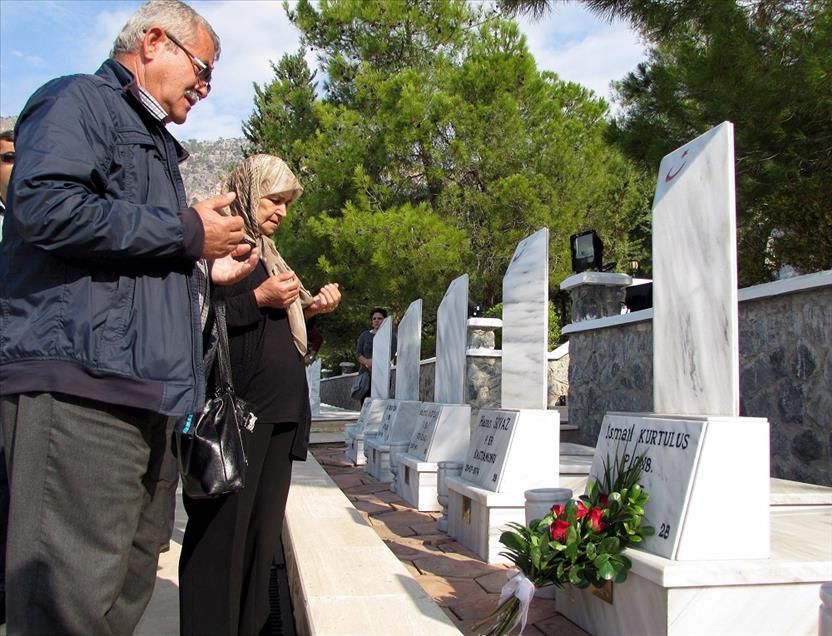 Şehitlerle 40 yıl sonra göz yaşartan buluşma