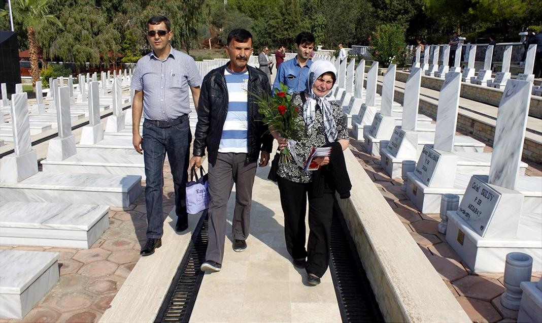 Şehitlerle 40 yıl sonra göz yaşartan buluşma