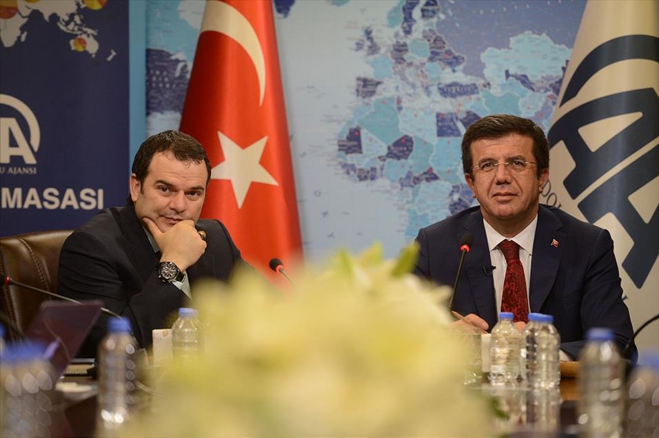 Zeybekci AA Finans Masası'na konuk oldu