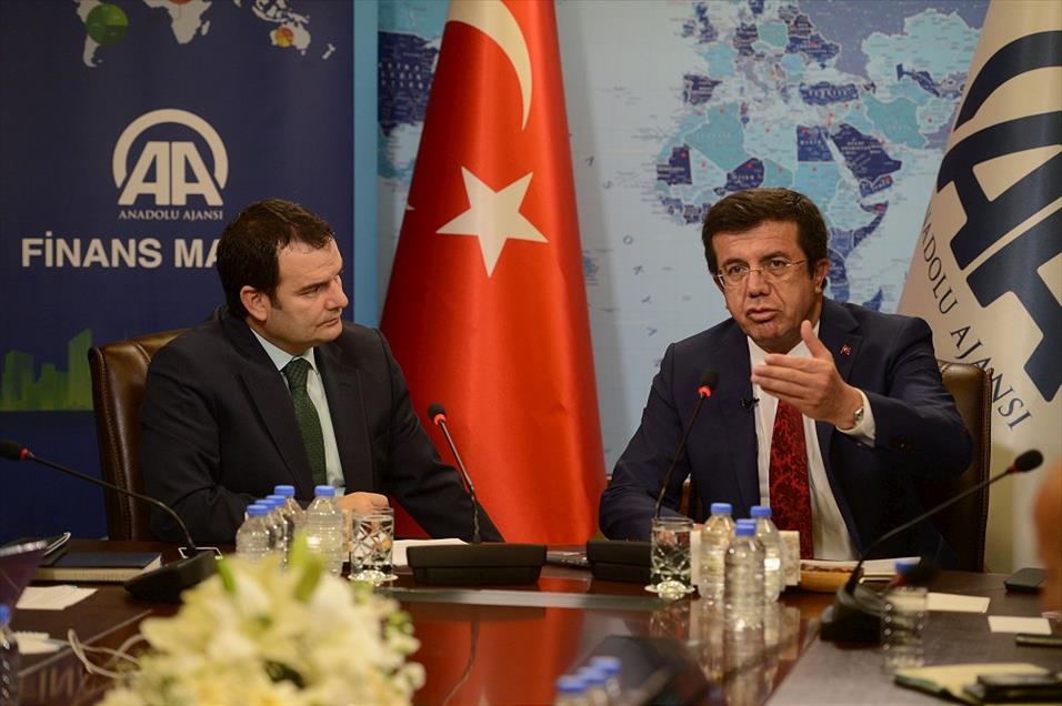 Zeybekci AA Finans Masası'na konuk oldu