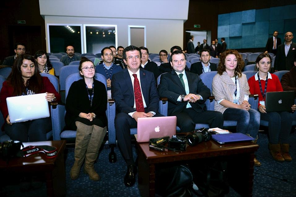 Zeybekci AA Finans Masası'na konuk oldu