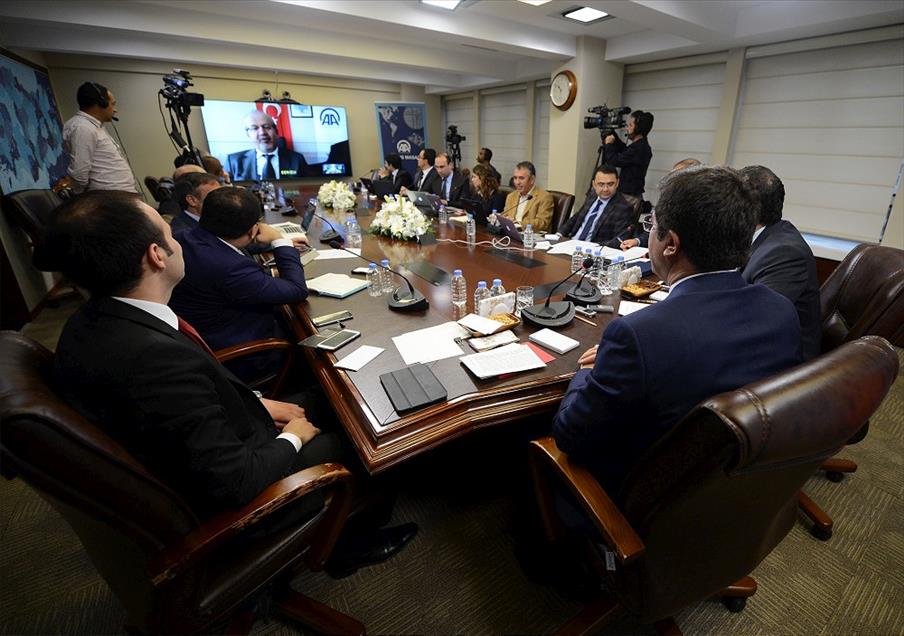 Zeybekci AA Finans Masası'na konuk oldu