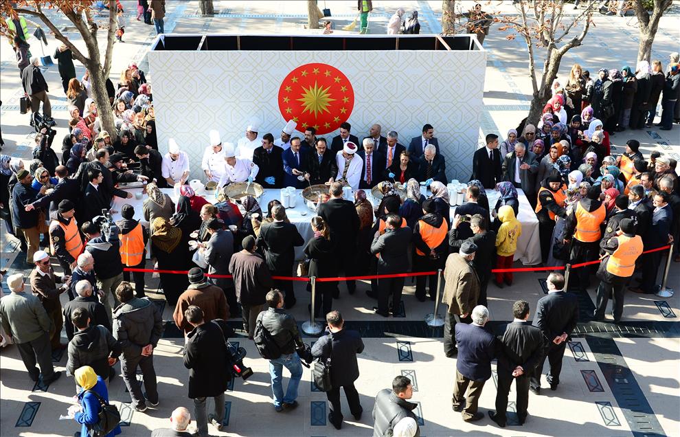 Cumhurbaşkanlığından vatandaşlara aşure ikramı