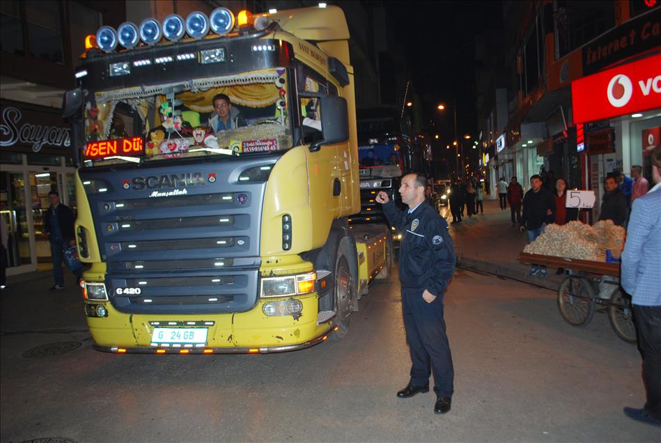 Düğün konvoyu yapan tırlara ceza