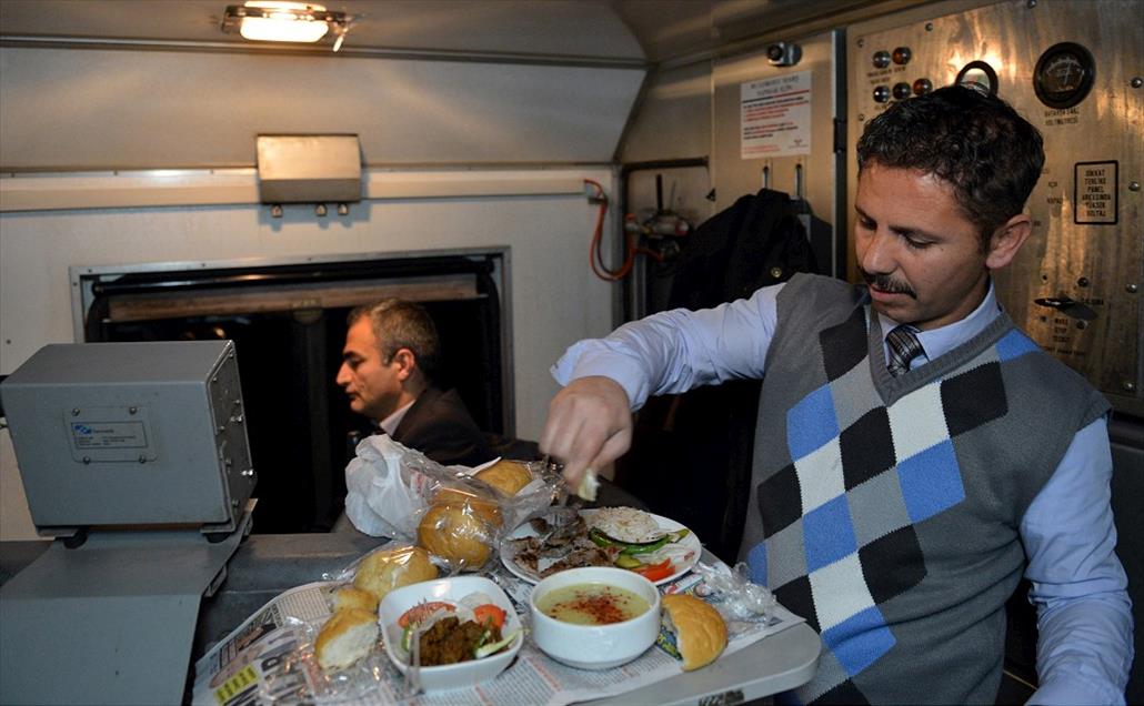 Raylar üzerinde geçen bir ömür