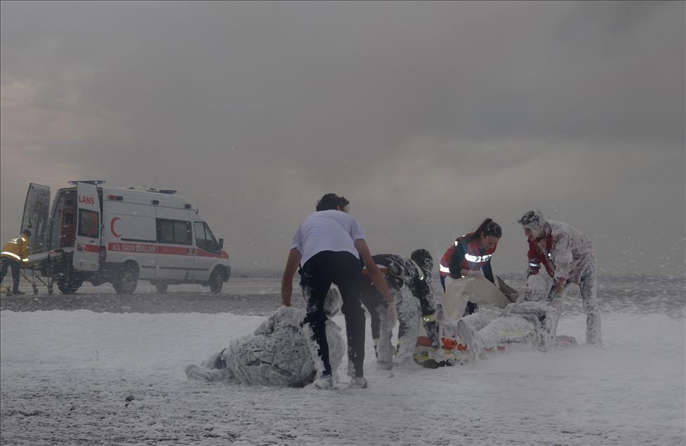 Zafer Havalimanı'nda yangın tatbikatı