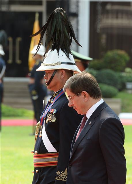 Başbakan Davutoğlu Filipinler'de