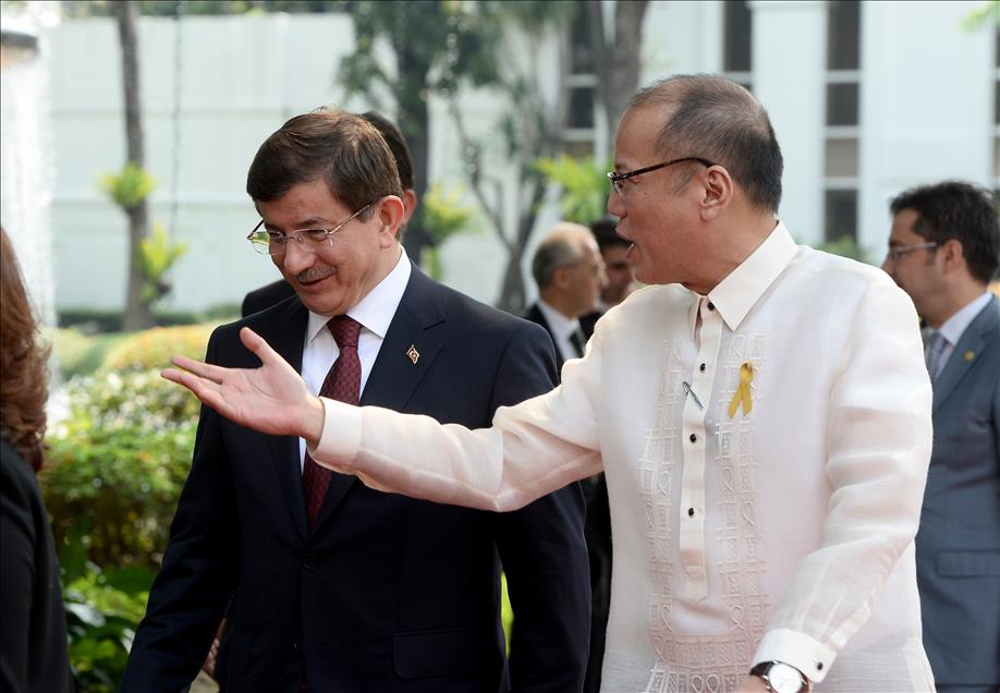 Başbakan Davutoğlu Filipinler'de