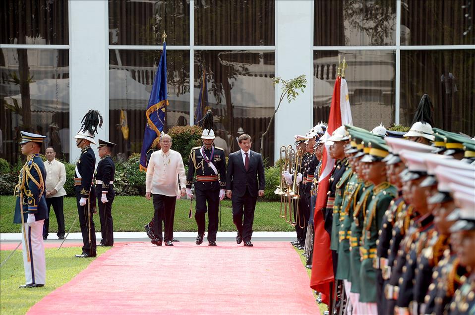 Başbakan Davutoğlu Filipinler'de