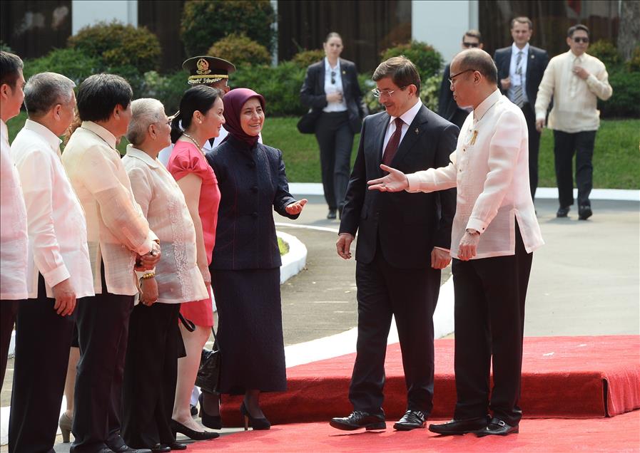 Başbakan Davutoğlu Filipinler'de