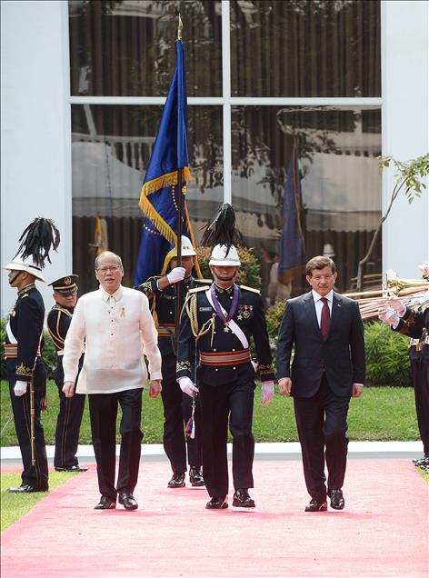 Başbakan Davutoğlu Filipinler'de