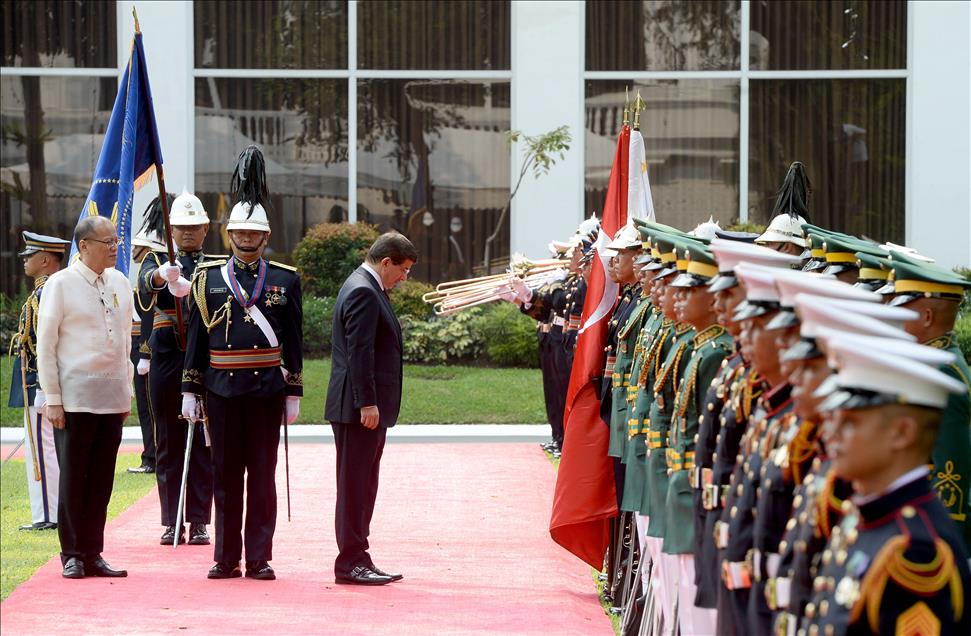 Başbakan Davutoğlu Filipinler'de