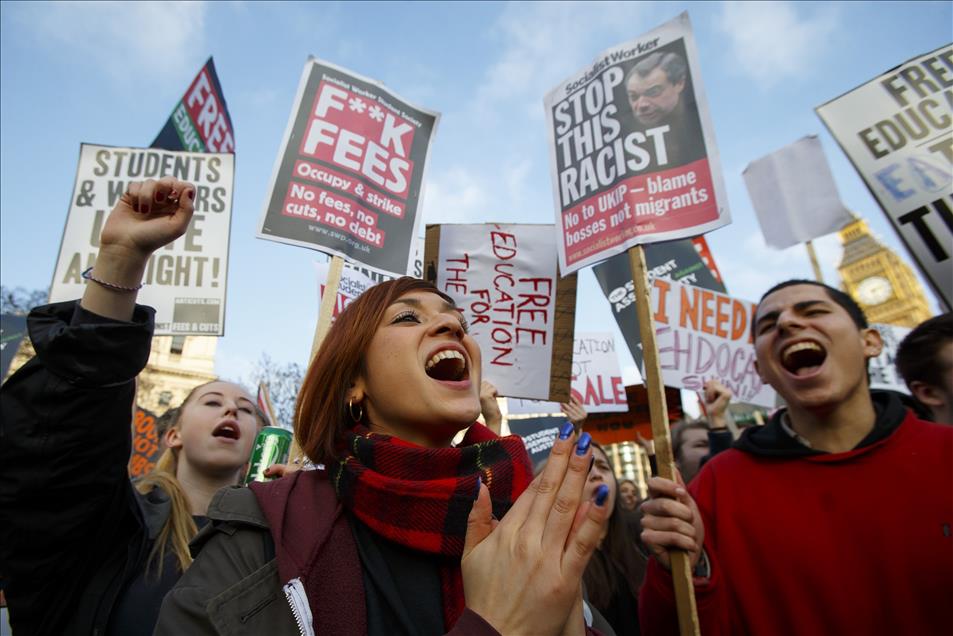 Londra'da "ücretsiz eğitim" protestosu